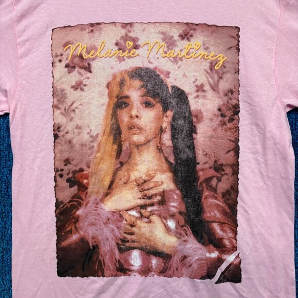 Melanie Martinez Pink Popstar T-Shirt Size Medium - Picture 2 of 5